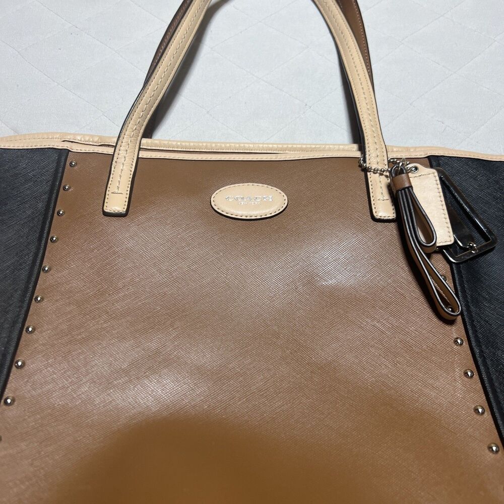 COACH Metro Colorblock beige/brown Studded Leather Tote Bag E1421-F31325 - Picture 2 of 9